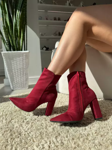 Bota Olívia Camurça Vermelho Cereja
